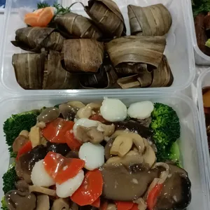 班兰鸡 Pandan Chicken