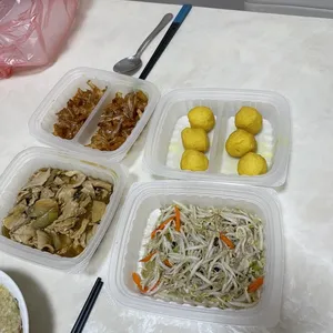 Lunch Tingkat (20 Days, 3 Dishes + Soup OR 4 Dishes)