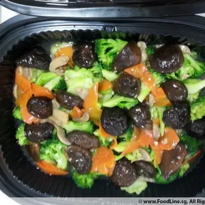 Broccoli w/ Mushroom •香菇兰花 (Chef's Recommendation)