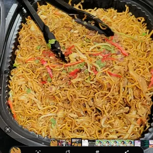 Stir Fry Hong Kong Noodle 干炒香港面