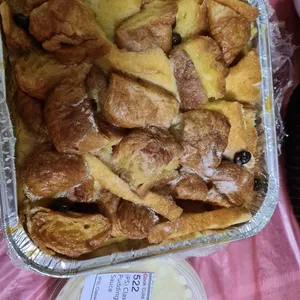 Classic Bread & Butter Pudding with Vanilla Sauce (approx. 1kg)