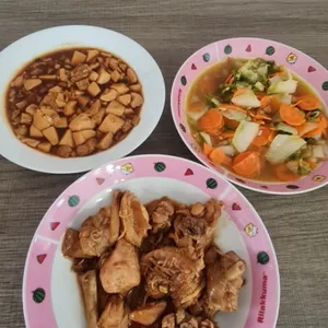Jessie Catering Tingkat Meal - 3 dishes + 1 soup/ 4 dishes (5 days)