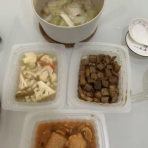 Dinner Tingkat (20 Days, 3 Dishes + Soup OR 4 Dishes)