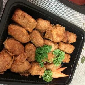 Signature Prawn Rolls | 招牌虾枣