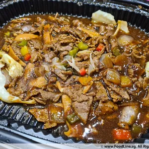 (CNY) Wok Fried Beef Fillet with King Oyster Mushroom in Passion Fruit Pepper Sauce 百香果黑椒酱爆牛肉片