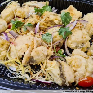 (CNY) Nested Fried Emperor Fillet with Oriental Green Mango Sala  酸辣青芒果红鱼片