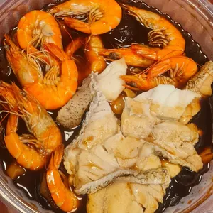 Braised Abalone, Sea Cucumber, Red Grouper Fillet, Prawn, Scallop & Mushroom