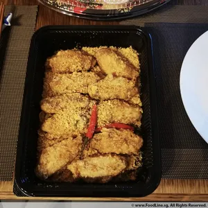 (CNY) Crispy Creamy Mid Wings with Fragrant Cereal Crusts & Curry Leaf
麦片酥奶香鸡中翅