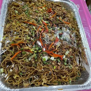 1b) 海鲜肉丝炒面 Seafood Fried Noodle w/Shredded Pork