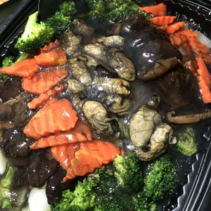 Medley Vegetable with Dried Oyster & Mushroom