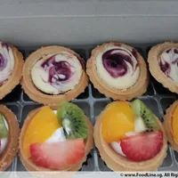 Click to see Mini Dessert Tarts (Box of 12) (Flavour: Blueberry Cheese Tart)