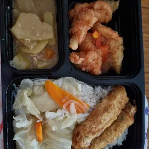5 Days Lunch Tingkat Package (Weekdays Only)