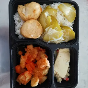 5 Days Lunch Tingkat Package (Weekdays Only)