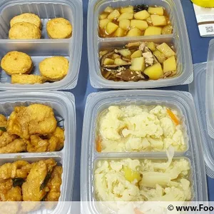 Lunch Tingkat (20 Day, 3 Dishes + Soup OR 4 Dishes)