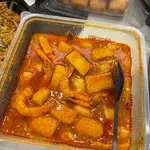 Tofu Prawn in Chili Crab Sauce
(Served with Golden Man Tous)