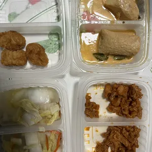 Lunch Tingkat (20 Day, 3 Dishes + Soup OR 4 Dishes)