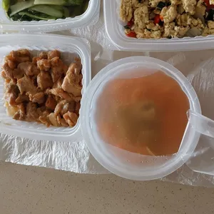 Lunch Tingkat (20 Day, 3 Dishes + Soup OR 4 Dishes)