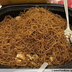 Wok Fried Seafood Hong Kong Noodles (50%)