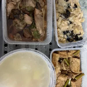 Traditional Tingkat Series - Lunch/Dinner Tingkat (10 Days, 3 Dishes + 1 Soup OR 4 Dishes)