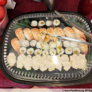 Signature Maki and Sushi Platter 日本寿司拼盘