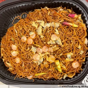 Wok Fried Seafood Hong Kong Noodles (50%)