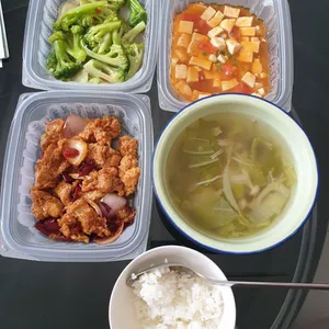 Lunch Tingkat Package (10 Days, 3 Dishes + Soup OR 4 Dishes)