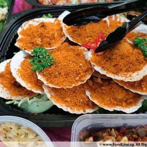 Half Shell Scallop Top with Crunchy Munchy Beadard