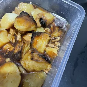 Traditional Tingkat Series - Lunch/Dinner Tingkat (20 Days, 3 Dishes + 1 Soup OR 4 Dishes)