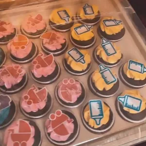 Happy Cupcake满月纸杯蛋糕