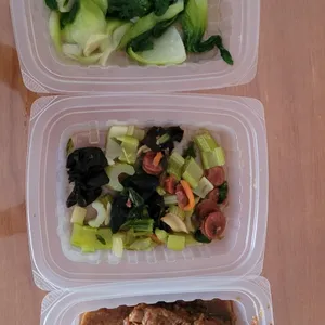 Lunch Tingkat (20 Day, 3 Dishes + Soup OR 4 Dishes)