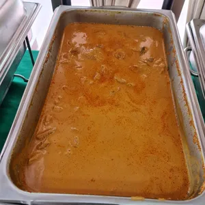 Signature red curry chicken with baby potatoes 招牌咖喱鸡