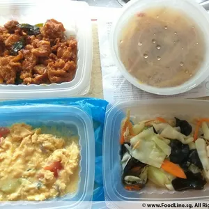Lunch Tingkat (20 Day, 3 Dishes + Soup OR 4 Dishes)