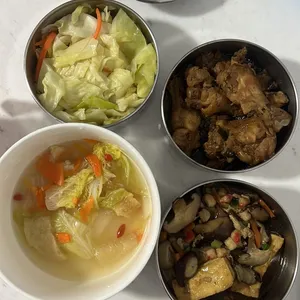 Dinner Tingkat (20 Days, 3 Dishes + Soup OR 4 Dishes)