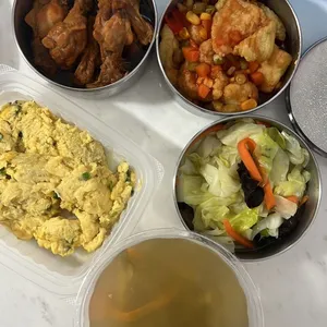 Dinner Tingkat (20 Days, 3 Dishes + Soup OR 4 Dishes)