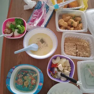 Lunch Tingkat (20 Day, 3 Dishes + Soup OR 4 Dishes)