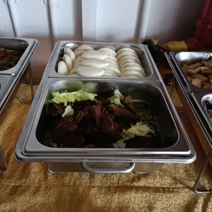Yeh’s homemade bun with stewed meat 夜招牌扣肉包