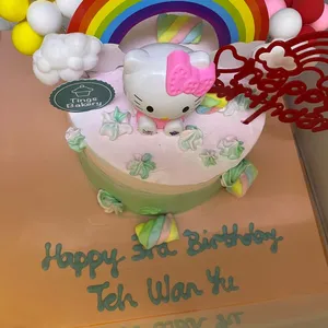 Hello Kitty Cake (Size: 6" - Approx. 6-8 pax (0.5 kg)) (Flavour: Chocolate Cookies & Cream)