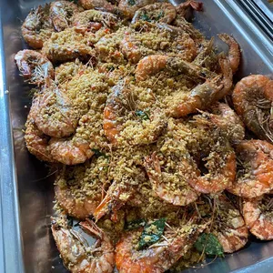 Oatmeal honey prawn 麦片蜜汁虾