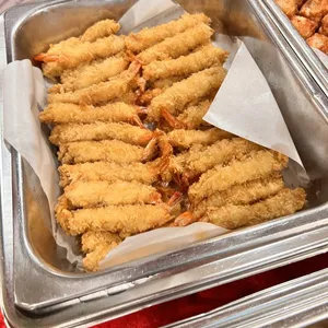 Golden tempura in mayo dips 日式虾，白奶酱