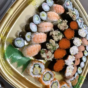 Japanese Classic Sushi and Maki Platter A