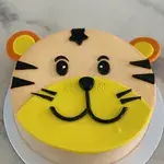 Tiger face Signature Chocolate Etoile (Size: 8" (Serves 8-10 pax)) (Eggless: No) (Qty of Big Candles: 0) (Qty of Small Candles: 0)