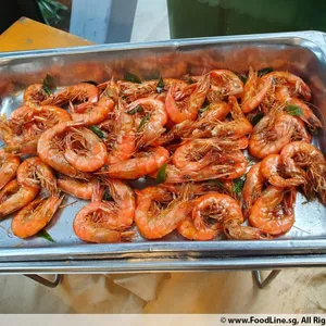 Signature buttered prawns 招牌牛油虾