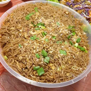 Hong Kong Style Fried Brown Rice Bee Hoon