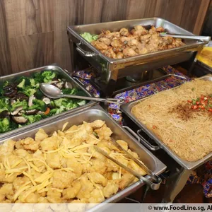 Thai Pineapple Rice 50% & Sin Chow Bee Hoon 50%