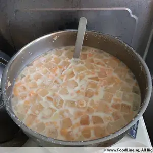 Honeydew Melon w Sago Cream 蜜瓜西米露