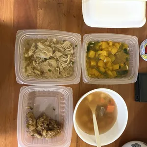 Lunch/Dinner Tingkat (5 Days, 3 Dishes + Soup OR 4 Dishes)