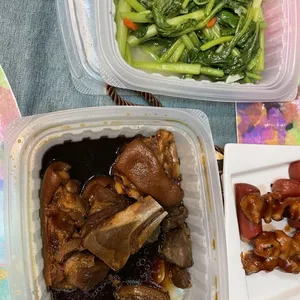 Lunch/Dinner Tingkat (10 Days, 3 Dishes + Soup OR 4 Dishes)