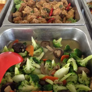 Broccoli w/ Mushroom • 双菇兰花(Chef's Recommended)