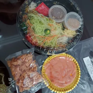 Fa Cai Yu Sheng w Smoked Salmon 发财鱼生