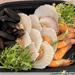 Seafood Galore<br>Tiger Prawn, Half Shell Mussels, Half Shell Scallops, Mignonette Dressing, Thousand Island, Garlic Aioli